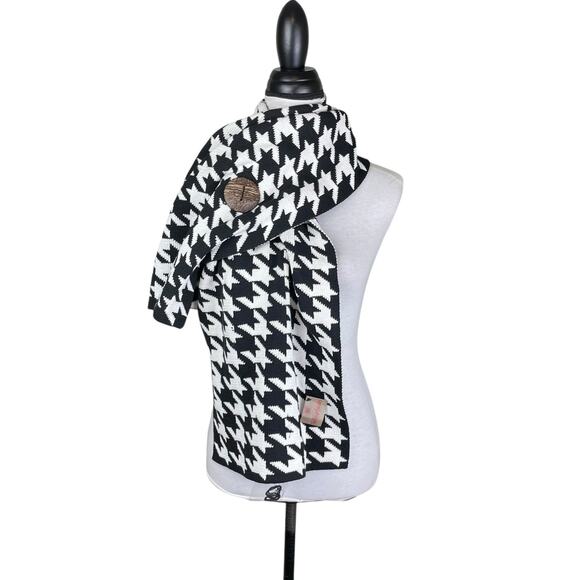 The Royal Standard NWT Cotton Black White Houndstooth Button Wrap Knit Scarf - Picture 1 of 7